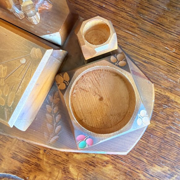 1940's Hand Carved Tramp Art Dresser Valet - Picture 15 of 17